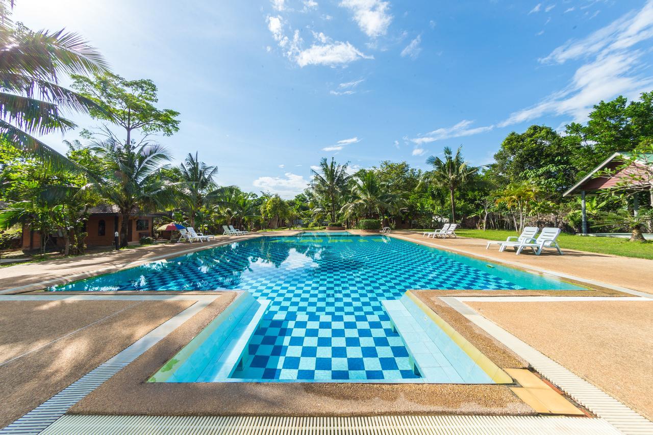 Raks Thai Resort Ao Nang Exteriör bild